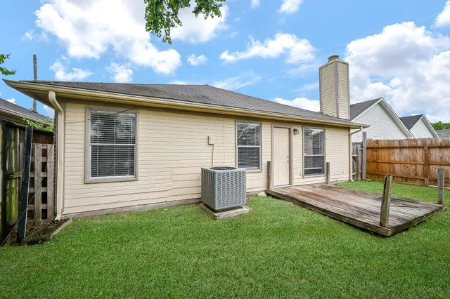 $2,100 | 19810 Laurel Trail Drive, Cypress, TX 77433