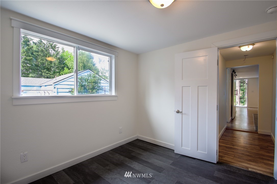 2505 Rocky Point Road Northwest Bremerton, WA 98312 - Photo 11 of 18 Gallery Image 11