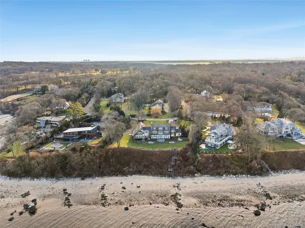 $13,900,000 | 30 Forest Drive, Sands Point, NY 11050