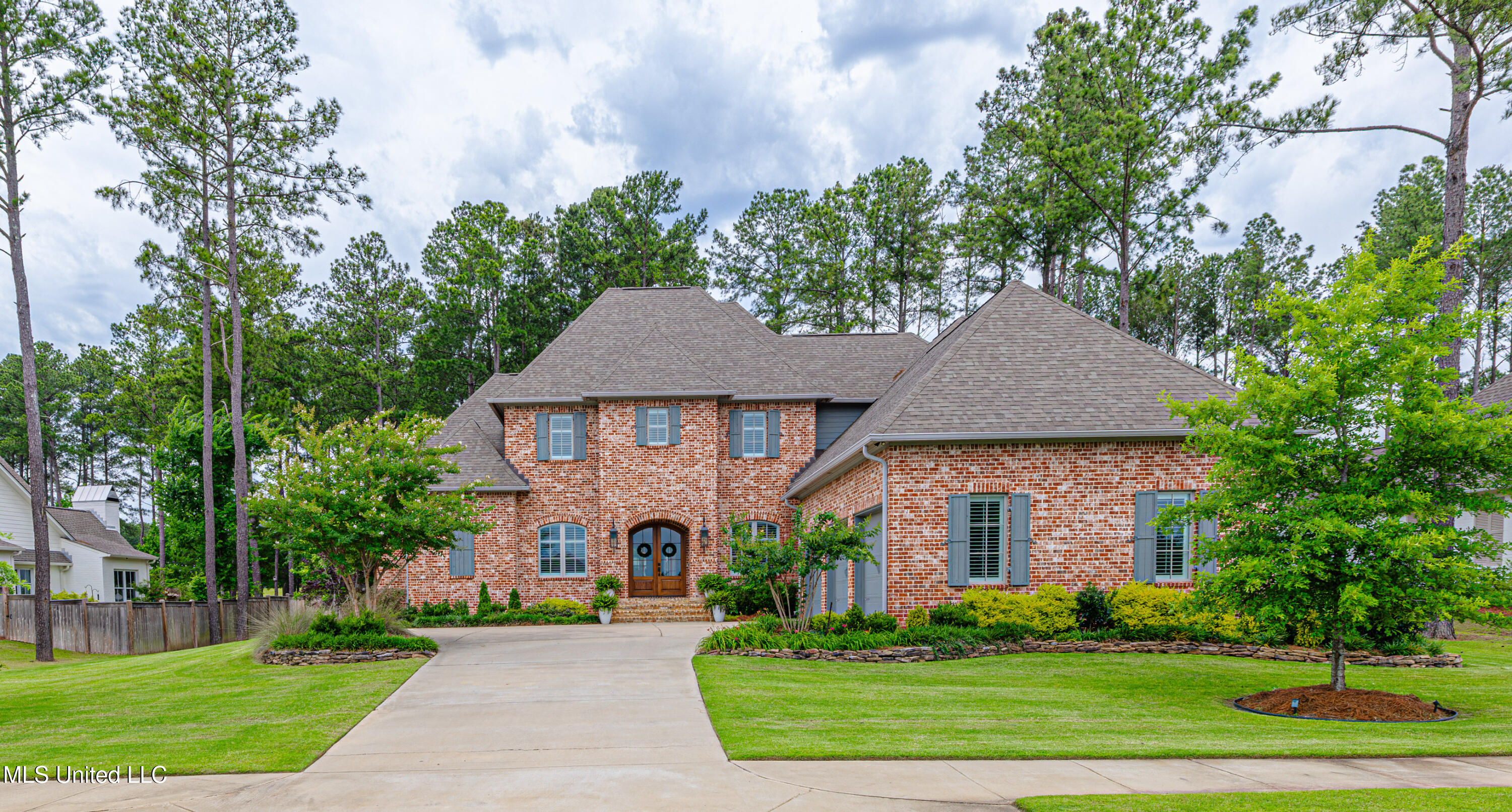 157 Reunion Drive Madison, MS 39110 - Photo 2 of 113 1R4A8966-Enhanced-NR