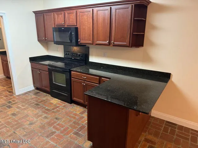 $1,250 | 2556 Marcia Court, Unit 202, Biloxi, MS 39531