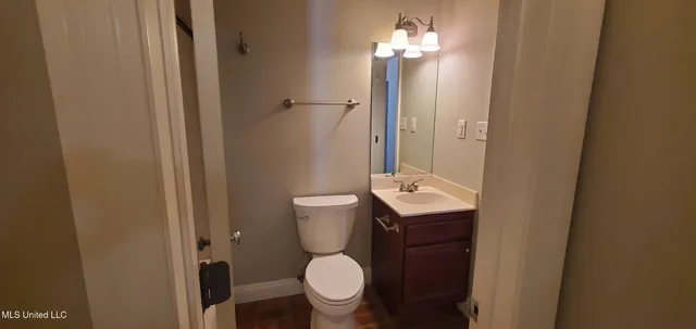 $1,250 | 2556 Marcia Court, Unit 202, Biloxi, MS 39531