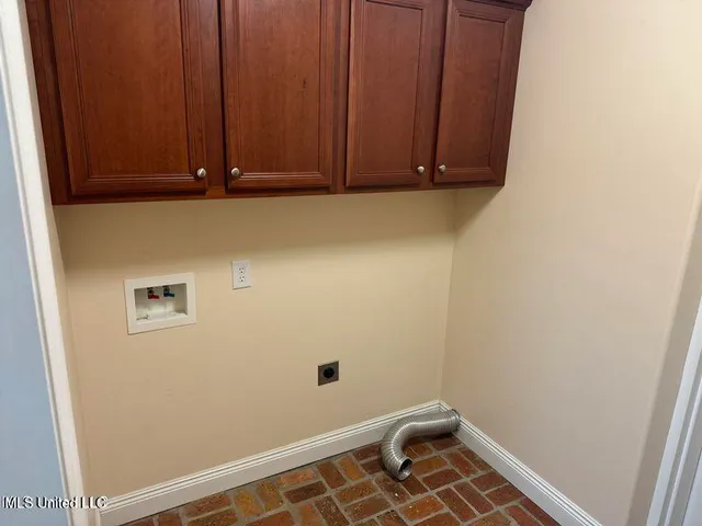 $1,250 | 2556 Marcia Court, Unit 202, Biloxi, MS 39531