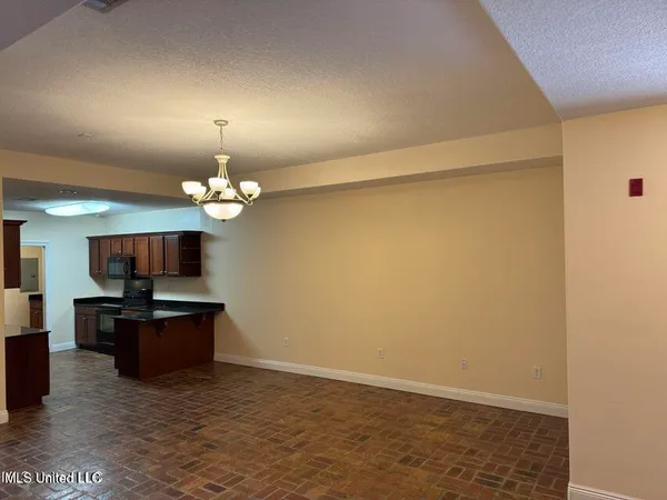 $1,150 | 2556 Marcia Court, Unit 202, Biloxi, MS 39531