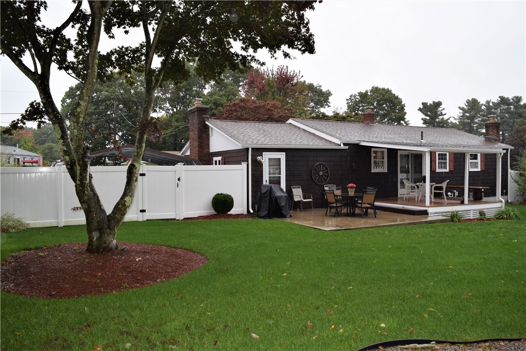 13 Cove Road Coventry, RI 02816 - Photo 3 of 33