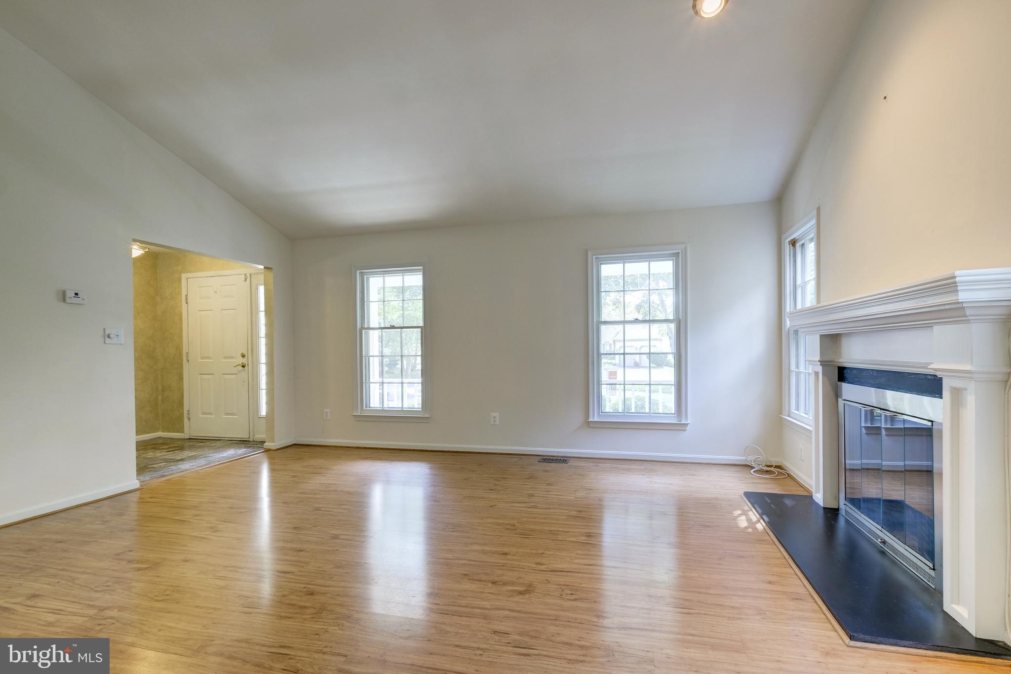 20513 Beaver Ridge Road Montgomery Village, MD 20886 - Photo 4 of 18 Glistening hardwood floors