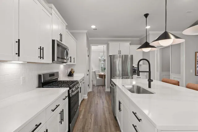 $649,000 | 202 Symphony Avenue, Summerville, SC 29486