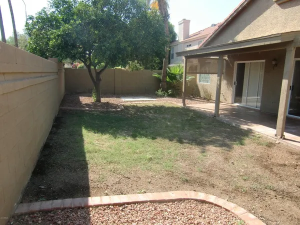 $2,195 | 3305 East Wildwood Drive, Phoenix, AZ 85048