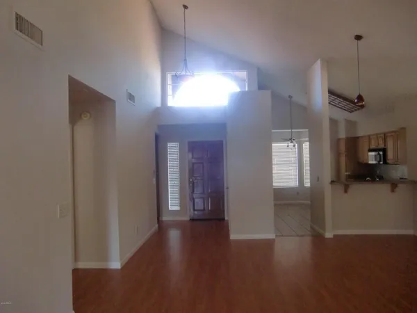 $2,195 | 3305 East Wildwood Drive, Phoenix, AZ 85048