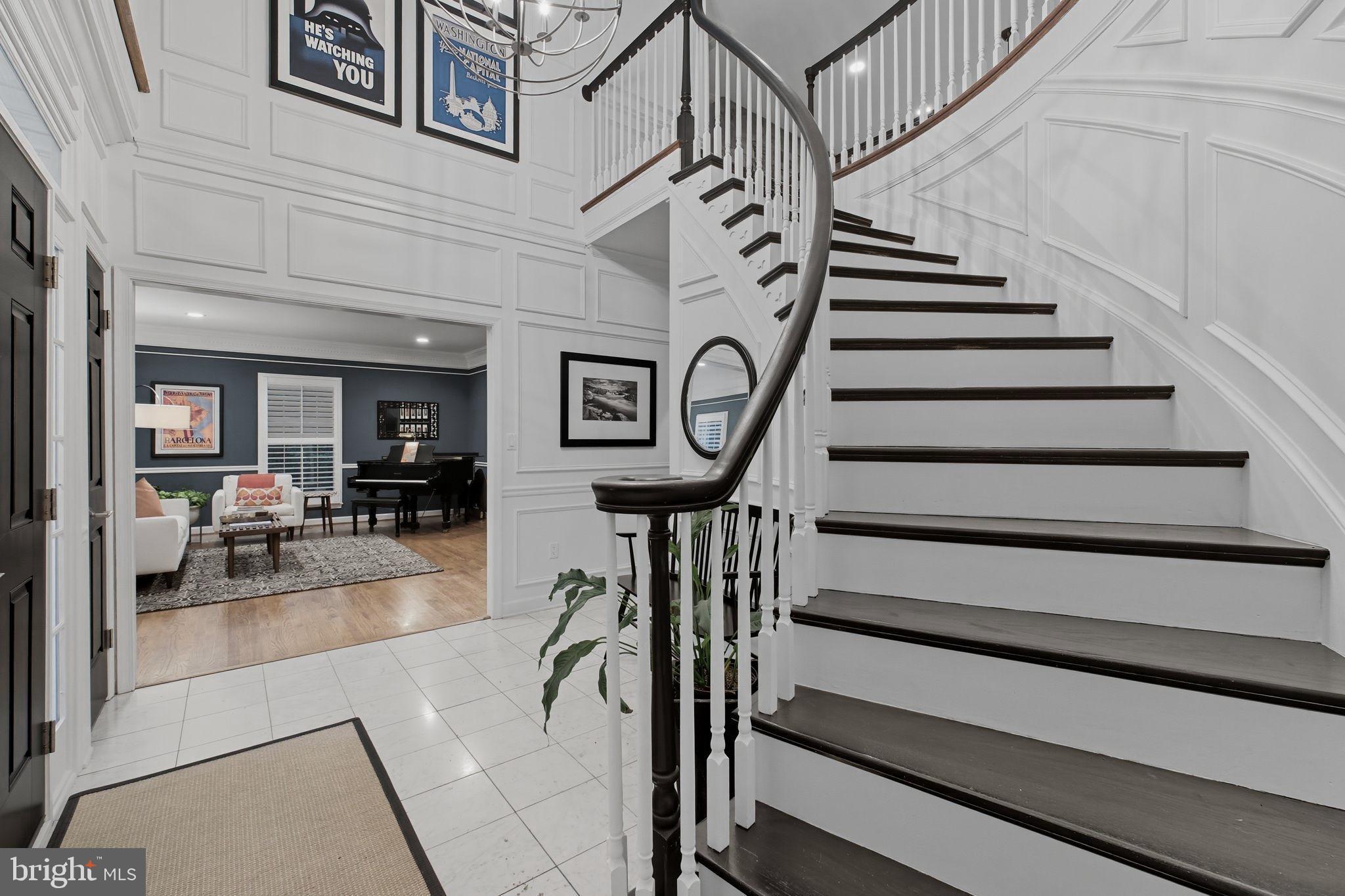 9217 Jeffery Road Great Falls, VA 22066 - Photo 27 of 80 a view of entryway and hall