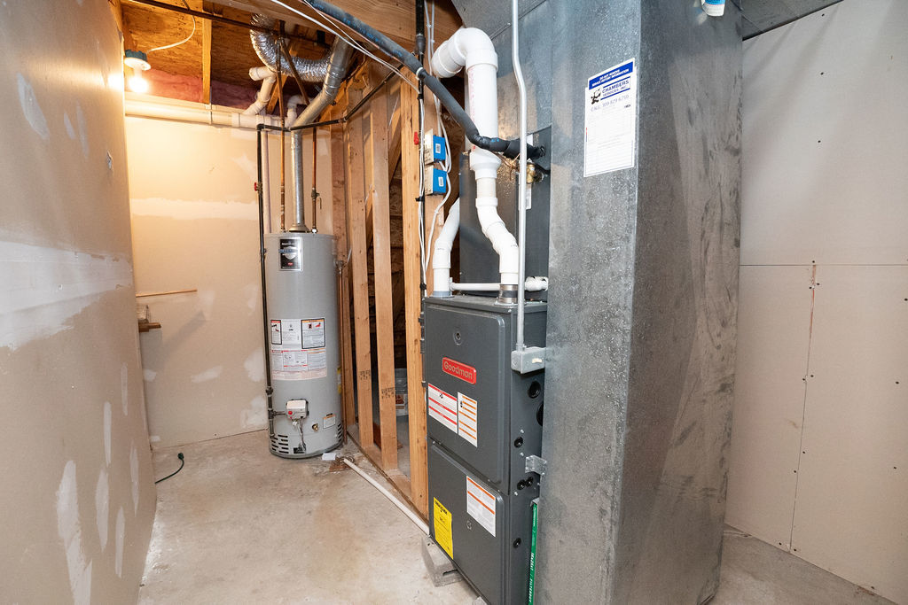 1708 Royal Pointe Drive Bloomington, IL 61704 - Photo 31 of 48 a view of walk in closet