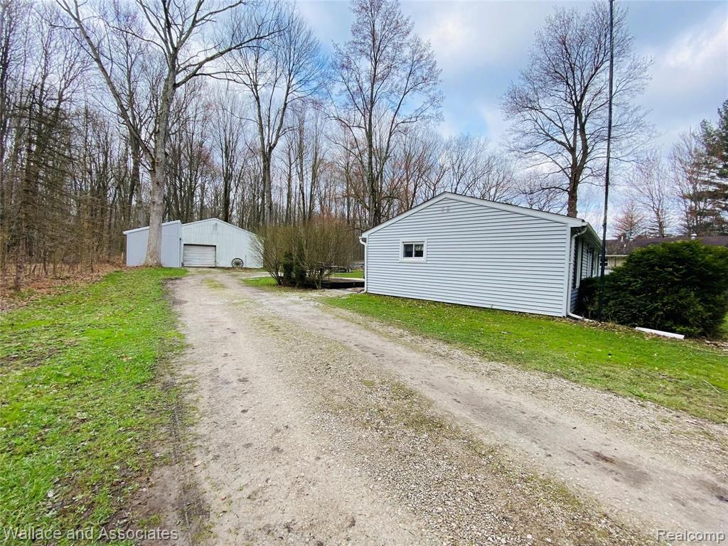 7093 Phillips Road North Street, MI 48049 - Photo 4 of 26