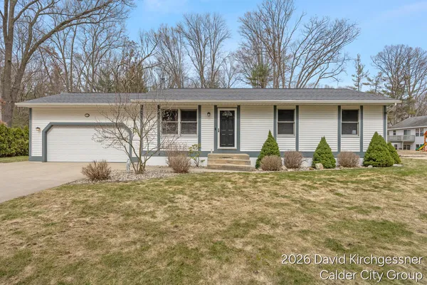 $349,900 | 2972 West Fruitport Rd., Spring Lake, MI 49456