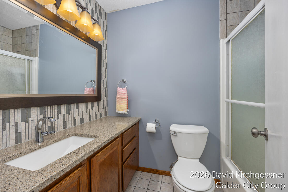 2972 West Fruitport Rd. Spring Lake, MI 49456 - Photo 17 of 45 2972-West-Fruitport_013