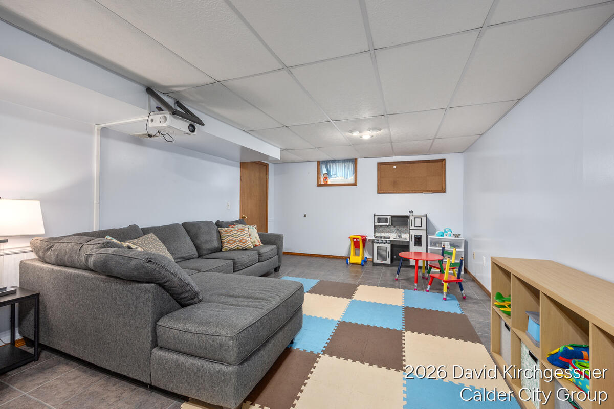 2972 West Fruitport Rd. Spring Lake, MI 49456 - Photo 21 of 45 2972-West-Fruitport_019