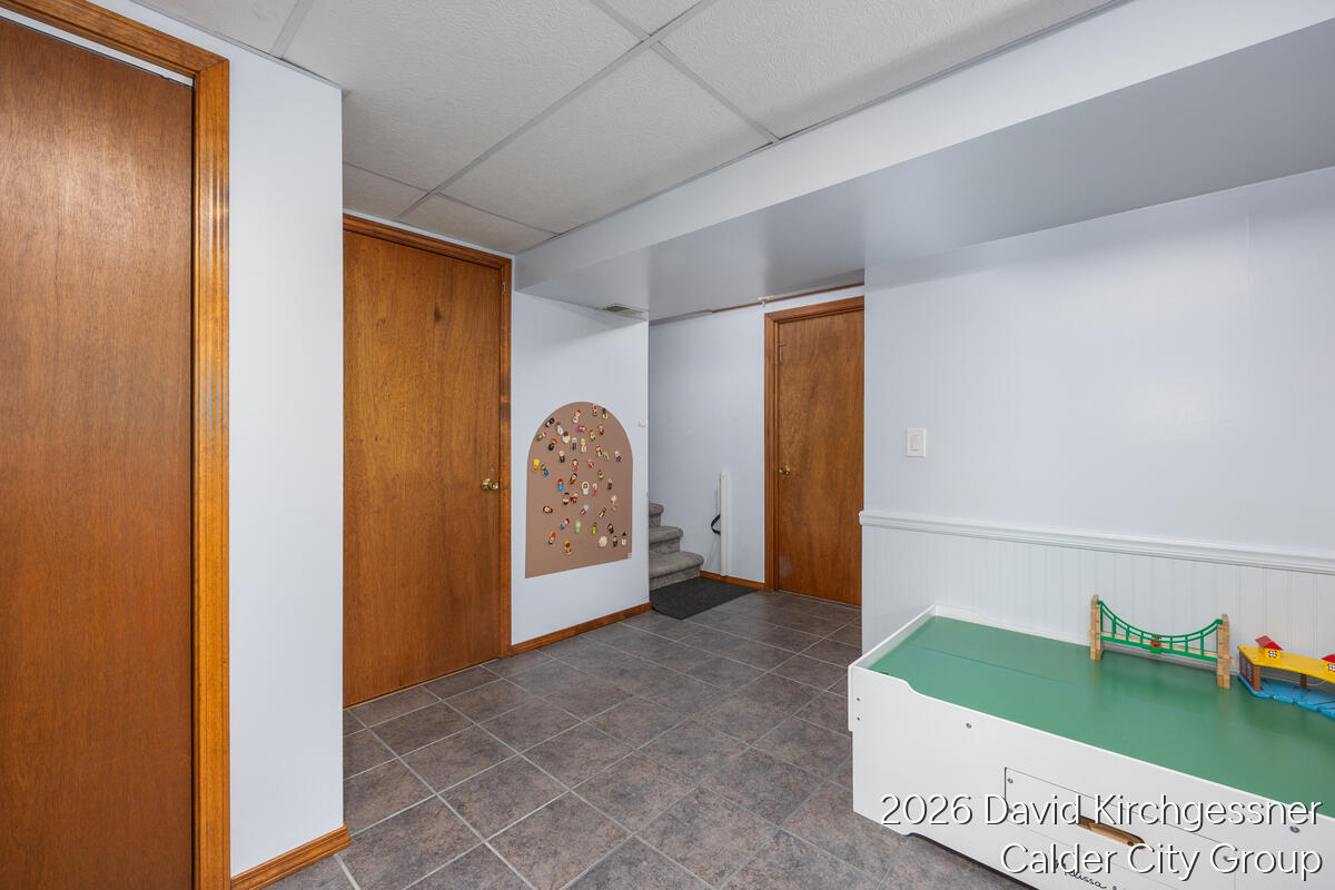 2972 West Fruitport Rd. Spring Lake, MI 49456 - Photo 22 of 45 2972-West-Fruitport_017