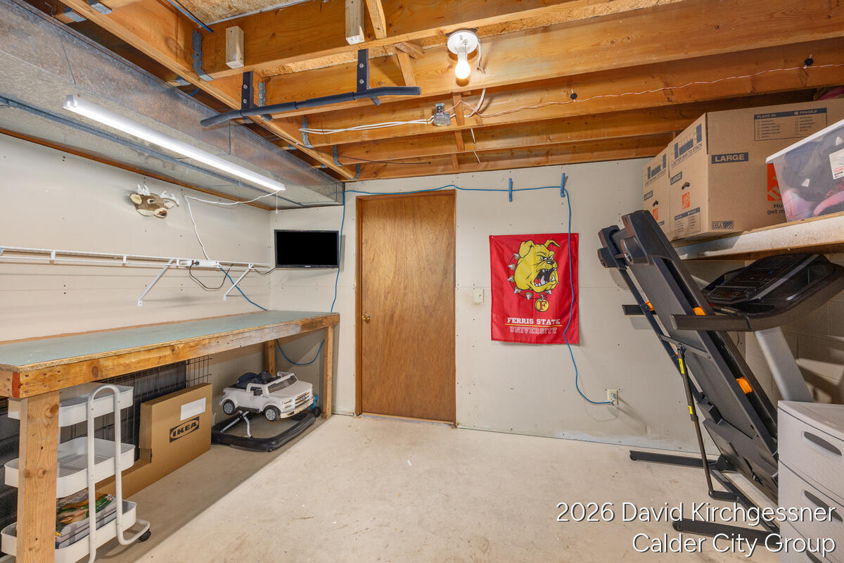 2972 West Fruitport Rd. Spring Lake, MI 49456 - Photo 26 of 45 2972-West-Fruitport_023