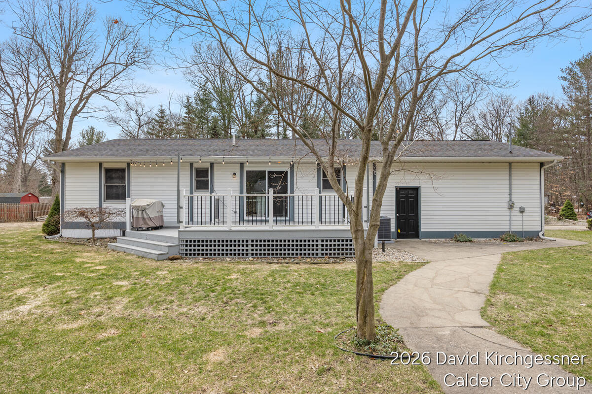 2972 West Fruitport Rd. Spring Lake, MI 49456 - Photo 29 of 45 2972-West-Fruitport_026