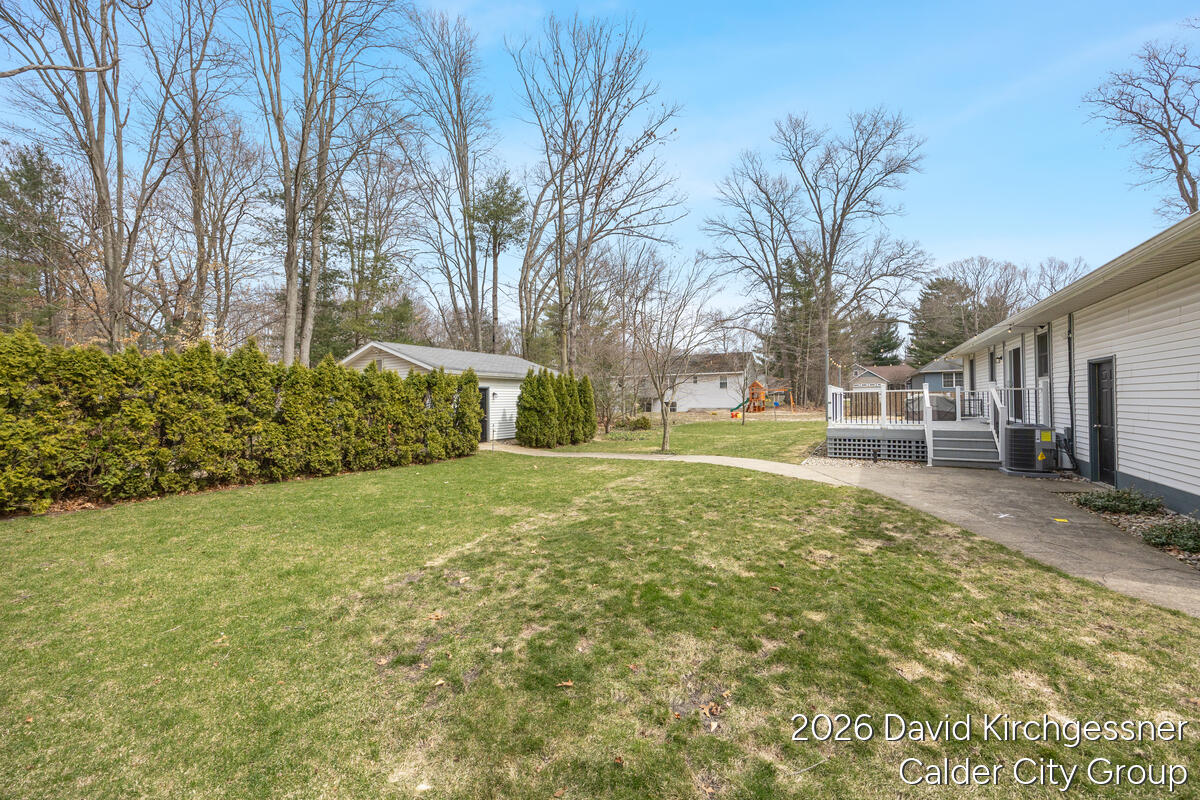 2972 West Fruitport Rd. Spring Lake, MI 49456 - Photo 30 of 45 2972-West-Fruitport_028
