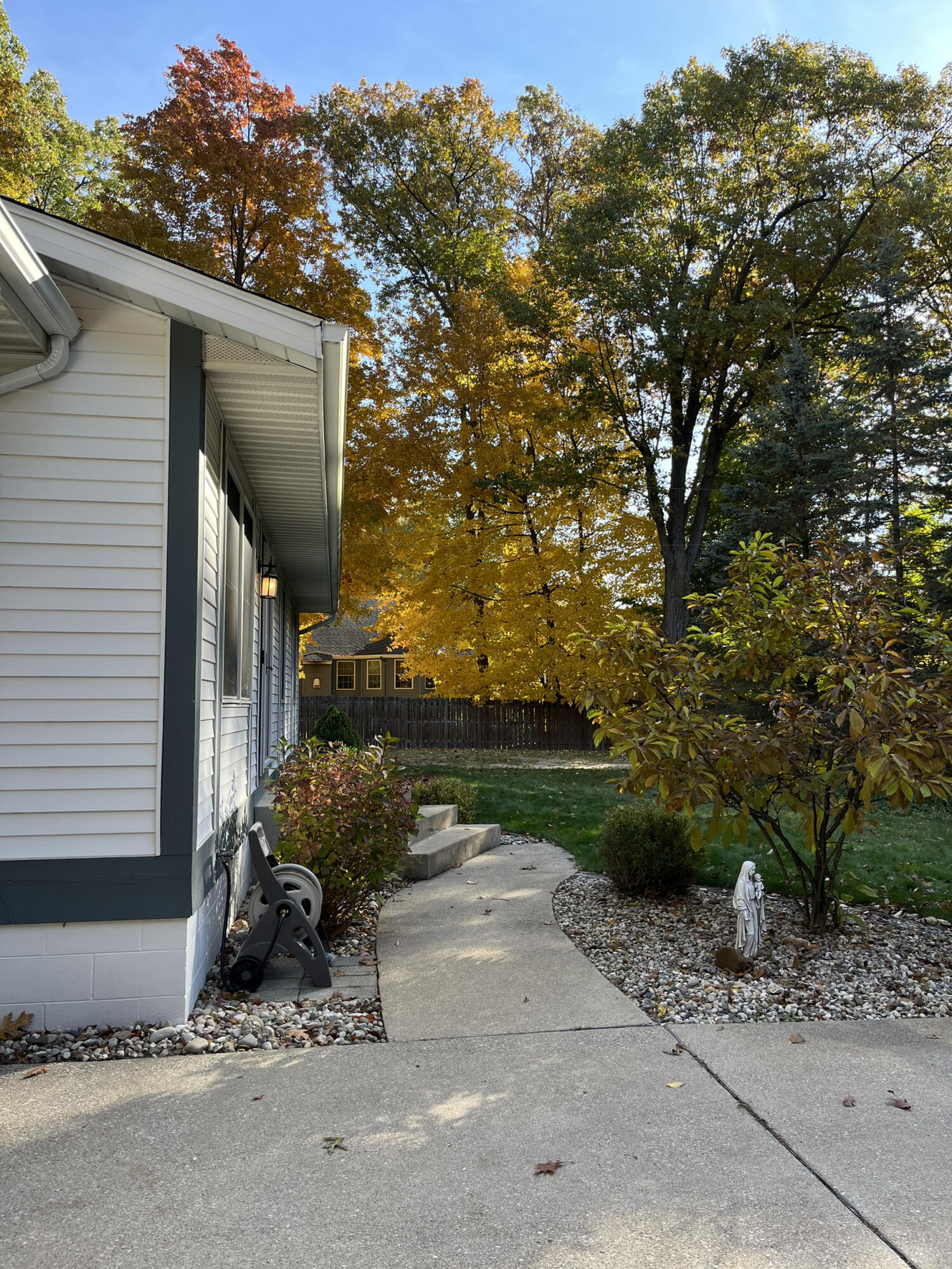 2972 West Fruitport Rd. Spring Lake, MI 49456 - Photo 43 of 45 IMG_0115