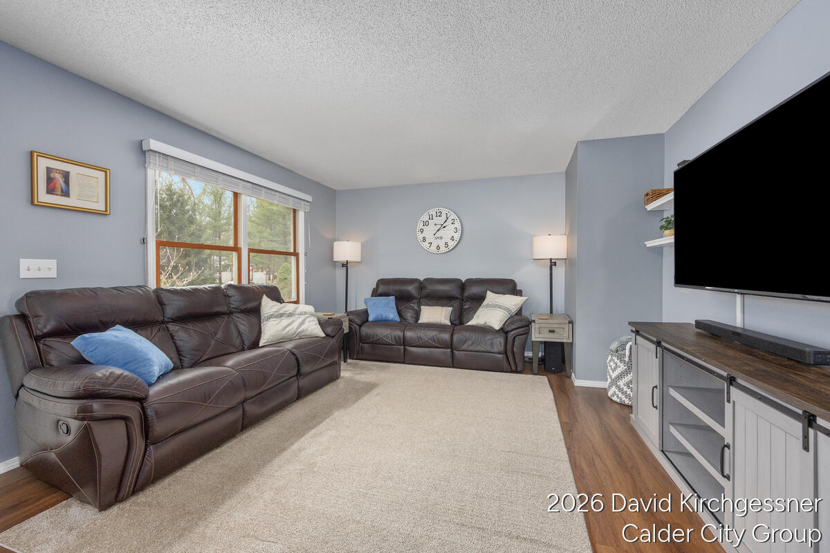 2972 West Fruitport Rd. Spring Lake, MI 49456 - Photo 7 of 45 2972-West-Fruitport_003