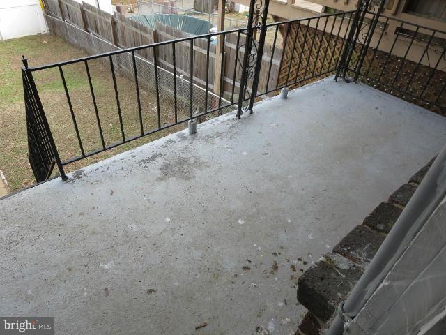 216 West Edgevale Road Baltimore, MD 21225 - Photo 11 of 14 Deck
