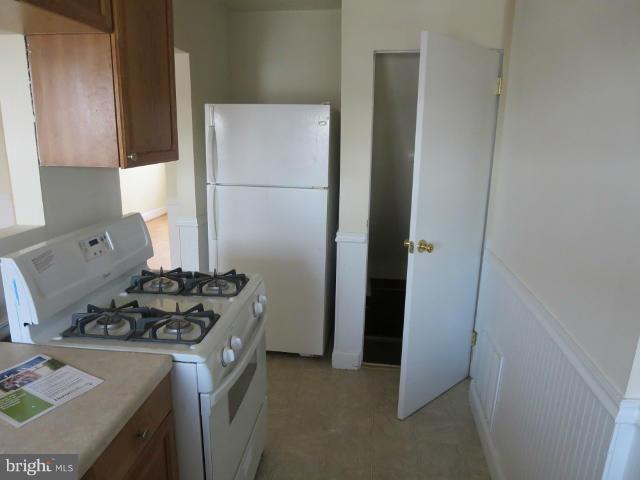 216 West Edgevale Road Baltimore, MD 21225 - Photo 4 of 14 Kitchen