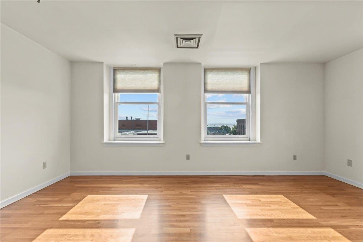 131 Main Street, Unit 302 Burlington, VT 05401 - Photo 23 of 29