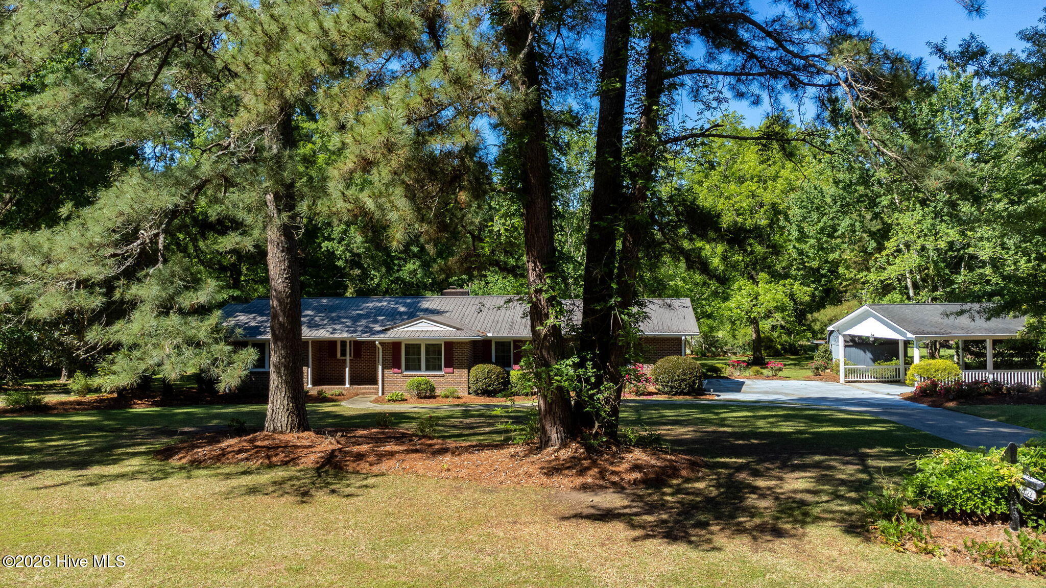 2022 Airport Road Elizabethtown, NC 28337 - Photo 37 of 47 Front View