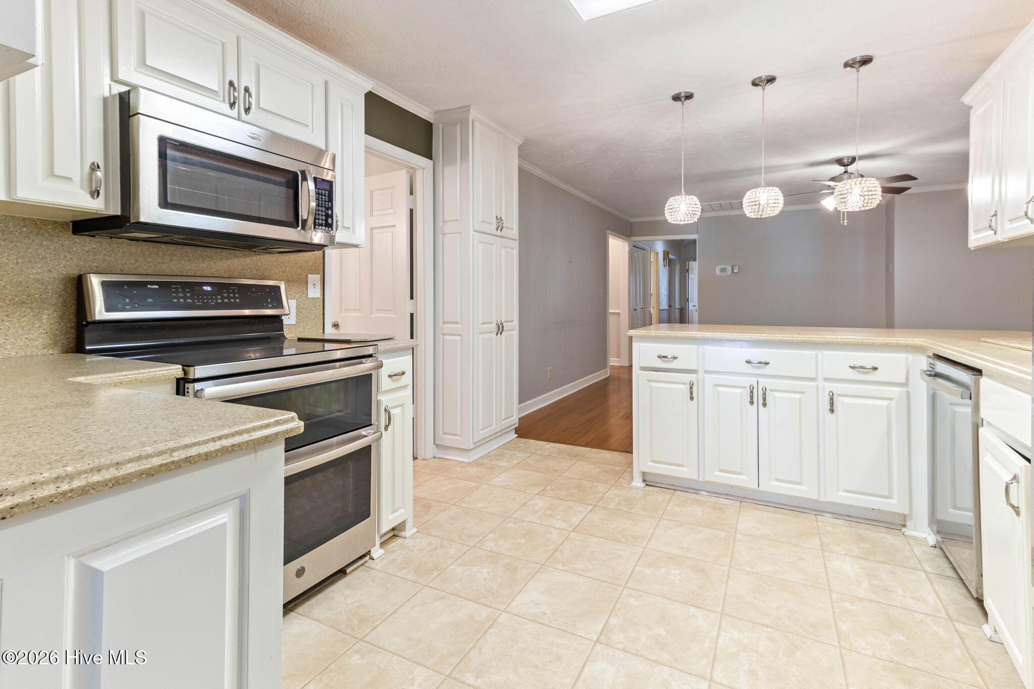 2022 Airport Road Elizabethtown, NC 28337 - Photo 9 of 47 Stainless Appliances