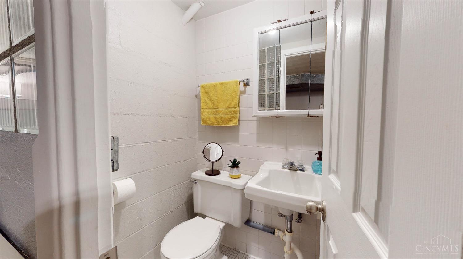 3442 Rocker Drive Cincinnati, OH 45239 - Photo 30 of 40