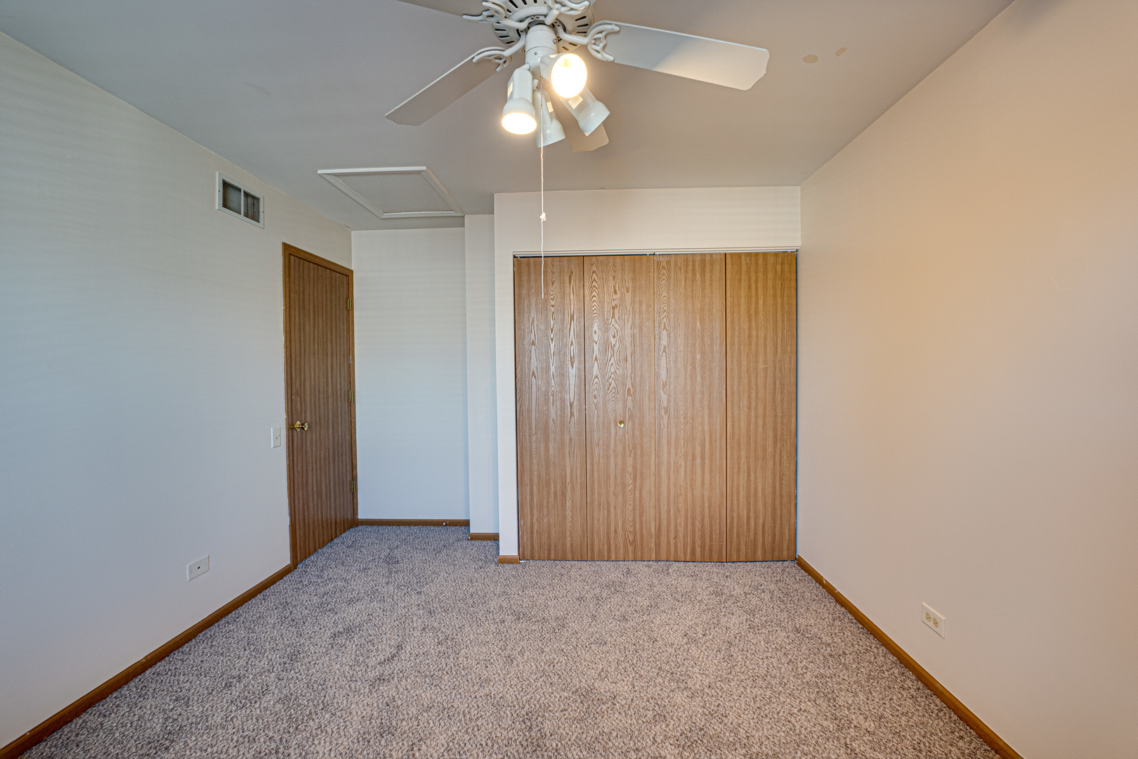 196 Park Ridge Lane Aurora, IL 60504 - Photo 15 of 19