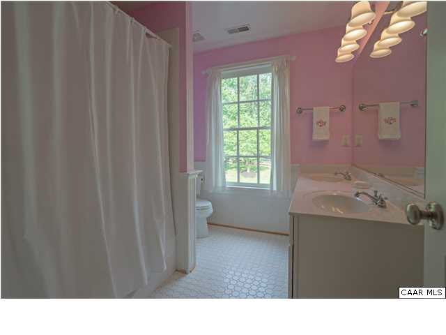 4400 Ivy Road Charlottesville, VA 22903 - Photo 32 of 37 Gallery Image 32