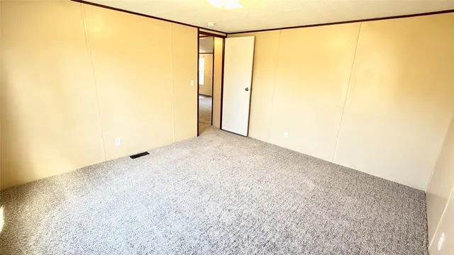 $2,900 | 119 Frank Lane, Old River-Winfree, TX 77523