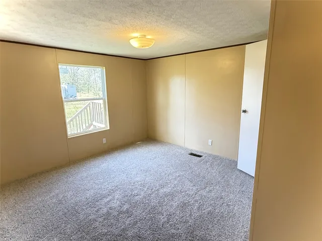 $2,900 | 119 Frank Lane, Old River-Winfree, TX 77523