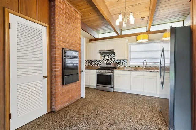 $2,495 | 1501 Poinsettia Drive, Metairie, LA 70005