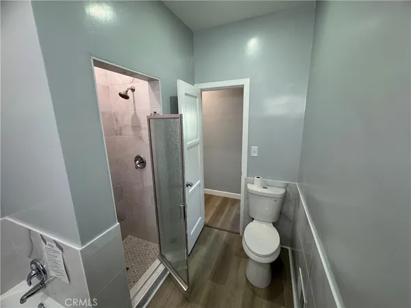 $2,000 | 2830 West 3rd Street, Los Angeles, CA 90057