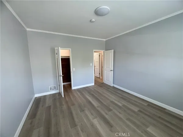 $2,000 | 2830 West 3rd Street, Los Angeles, CA 90057