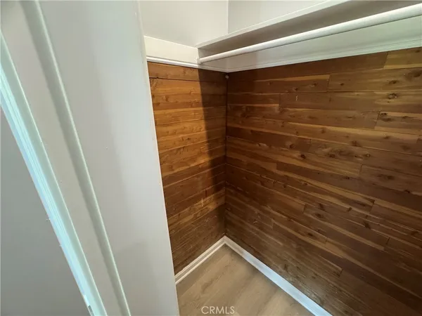 $2,000 | 2830 West 3rd Street, Los Angeles, CA 90057