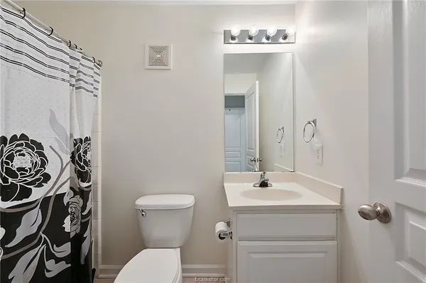 $600 | 1725 Harvey Mitchell Parkway South, Unit 637, College Station, TX 77840