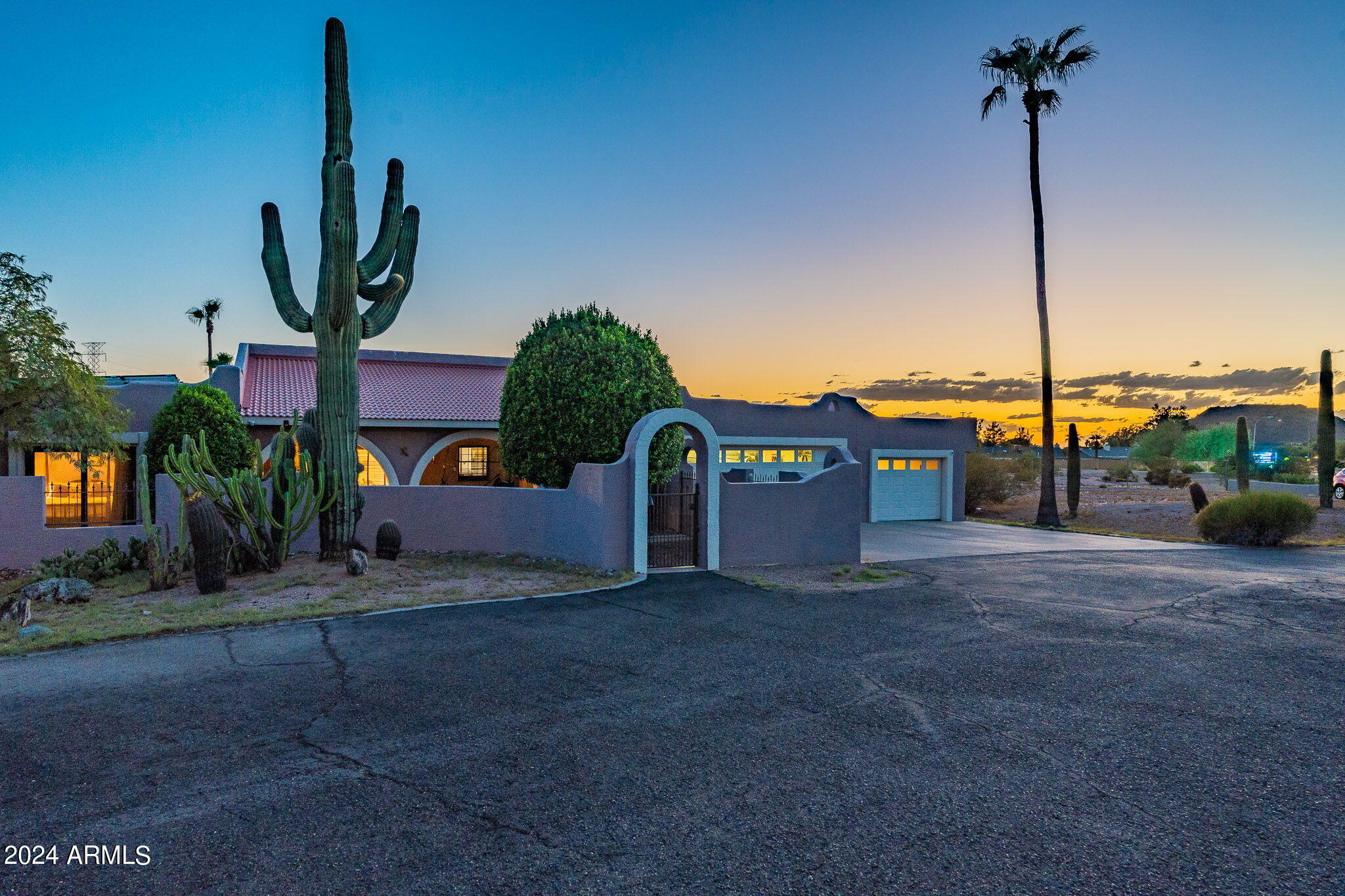 9645 East Brown Road Mesa, AZ 85207 - Photo 116 of 152 118-web-or-mls-Brown-twilight-24