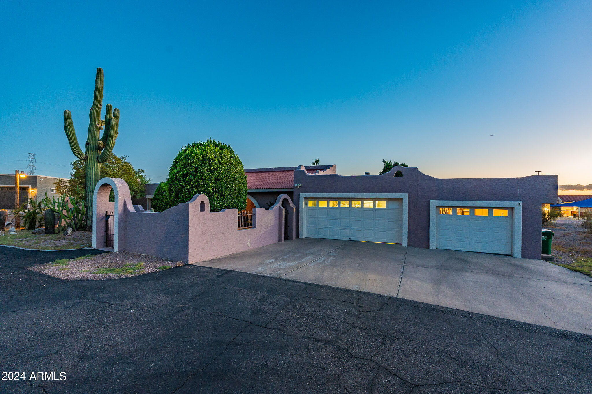 9645 East Brown Road Mesa, AZ 85207 - Photo 117 of 152 119-web-or-mls-Brown-twilight-25