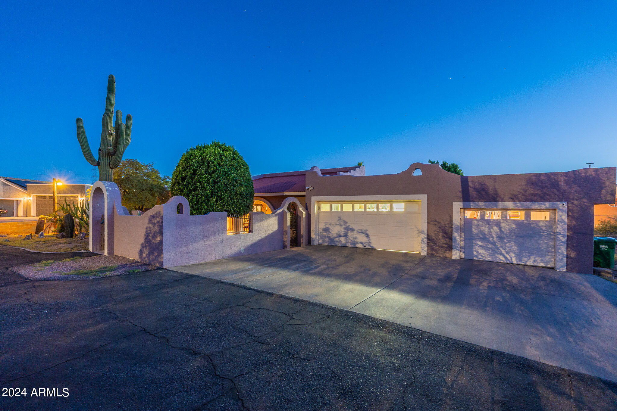 9645 East Brown Road Mesa, AZ 85207 - Photo 140 of 152 144-web-or-mls-Brown-twilight-50