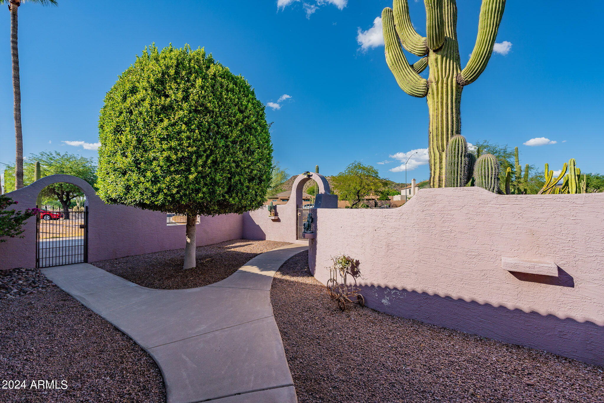 9645 East Brown Road Mesa, AZ 85207 - Photo 8 of 152 7-web-or-mls-Brown-7