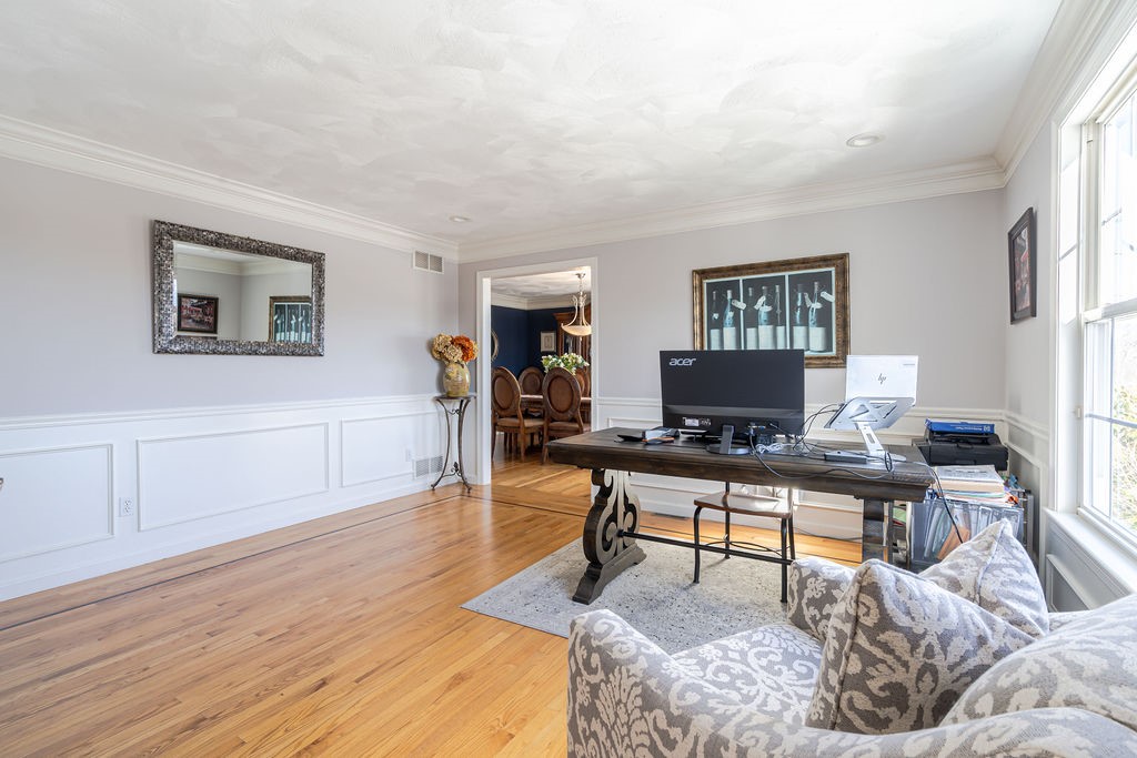 44 Red Hawk Drive Cranston, RI 02921 - Photo 4 of 43