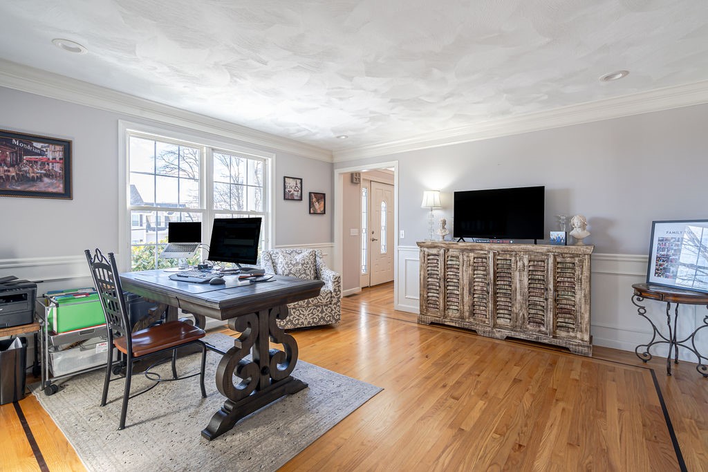 44 Red Hawk Drive Cranston, RI 02921 - Photo 5 of 43