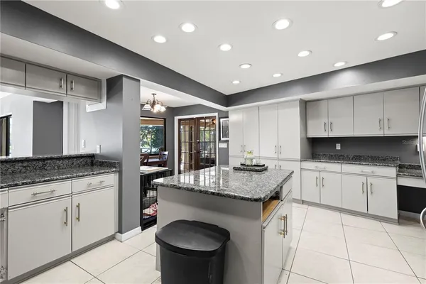$650,000 | 14947 Lake Forest Drive, Lutz, FL 33559