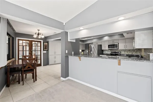 $650,000 | 14947 Lake Forest Drive, Lutz, FL 33559