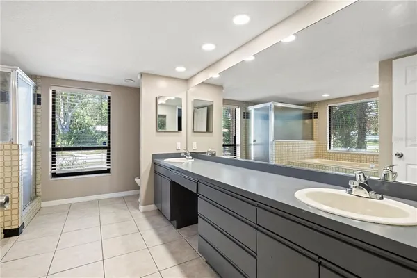 $650,000 | 14947 Lake Forest Drive, Lutz, FL 33559