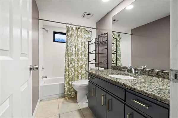 $650,000 | 14947 Lake Forest Drive, Lutz, FL 33559